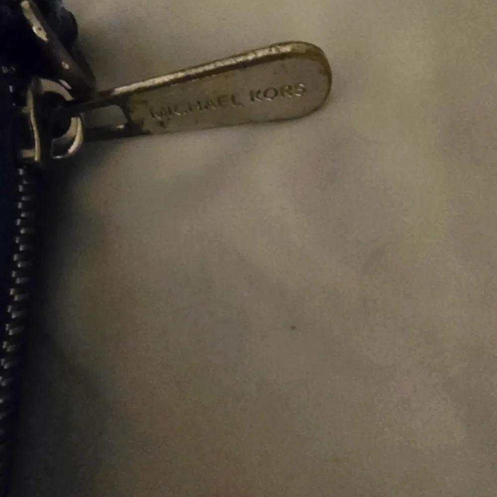 Michael Kors Stunning Blue Large Continental Zip around Saffiano Leather Wallet! - Picture 11 of 11